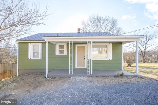 $245,000 | 675 Jenkins Lane, Strasburg, VA 22657