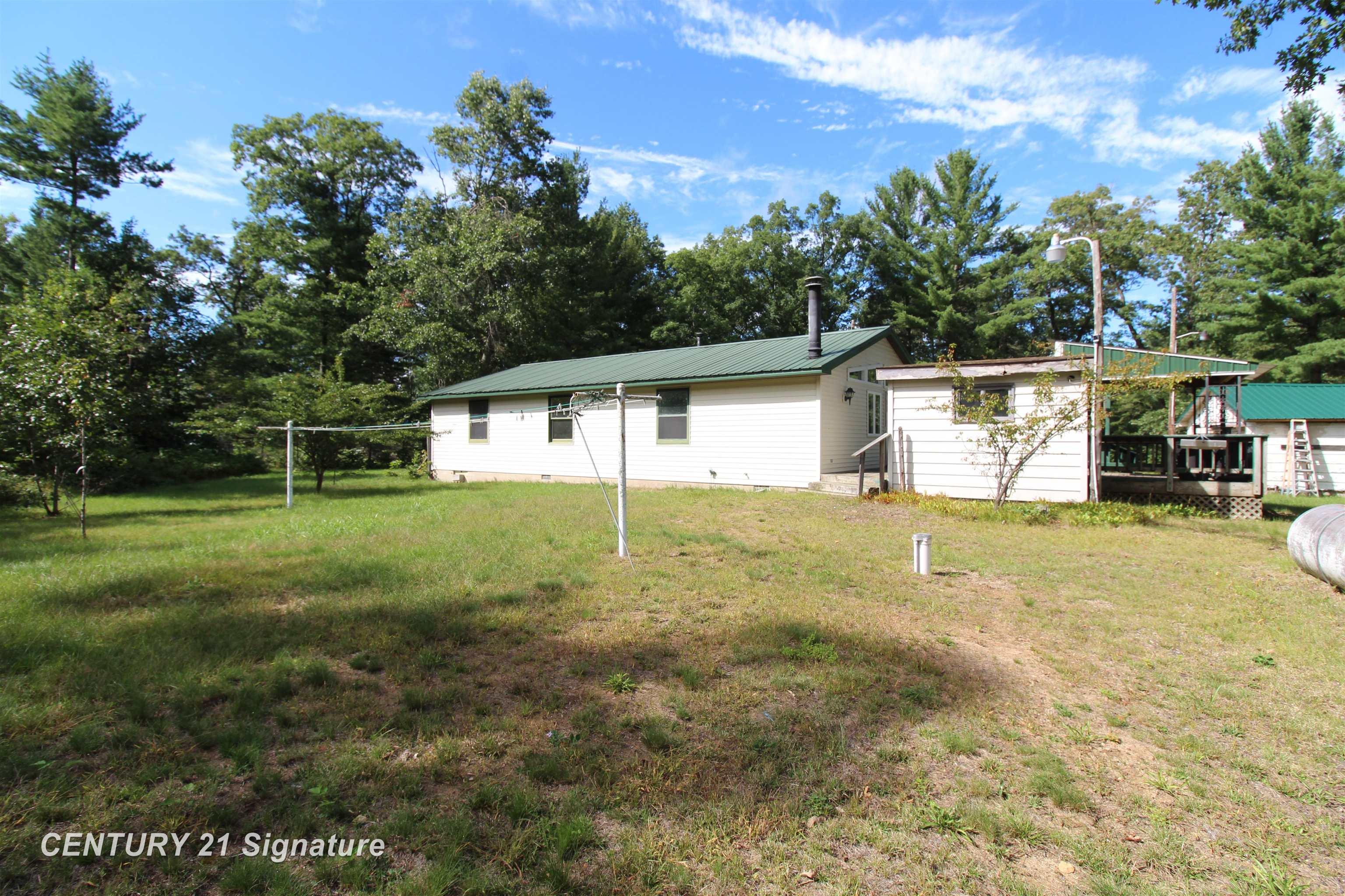 6595 Wickert Road Hale, MI 48739 - Photo 5 of 23 50221795-bbdc3241-c153-49ee-874c-4b79ec0c0a5d.JPG