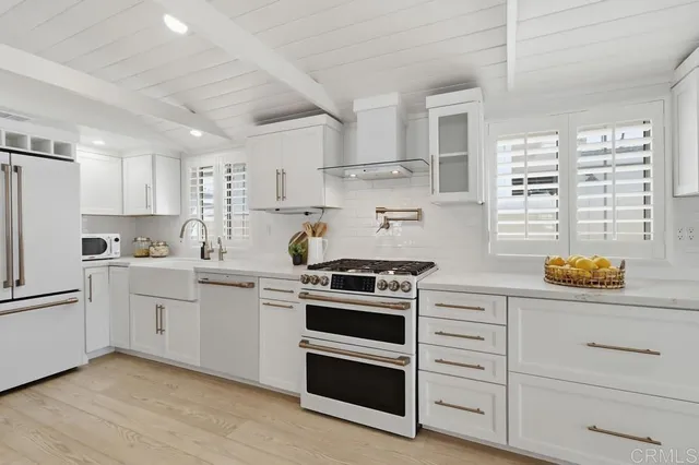 $1,099,000 | 166 Ebony Avenue, Imperial Beach, CA 91932