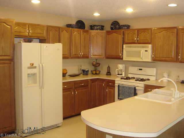 1596 Tower Road Thomasville, NC 27360 - Photo 3 of 9 Other. kitchen