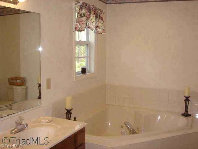 1596 Tower Road Thomasville, NC 27360 - Photo 7 of 9 Other. master bath