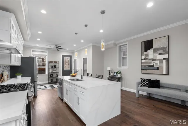 $429,900 | 2911 Michigan Avenue, St. Louis, MO 63118