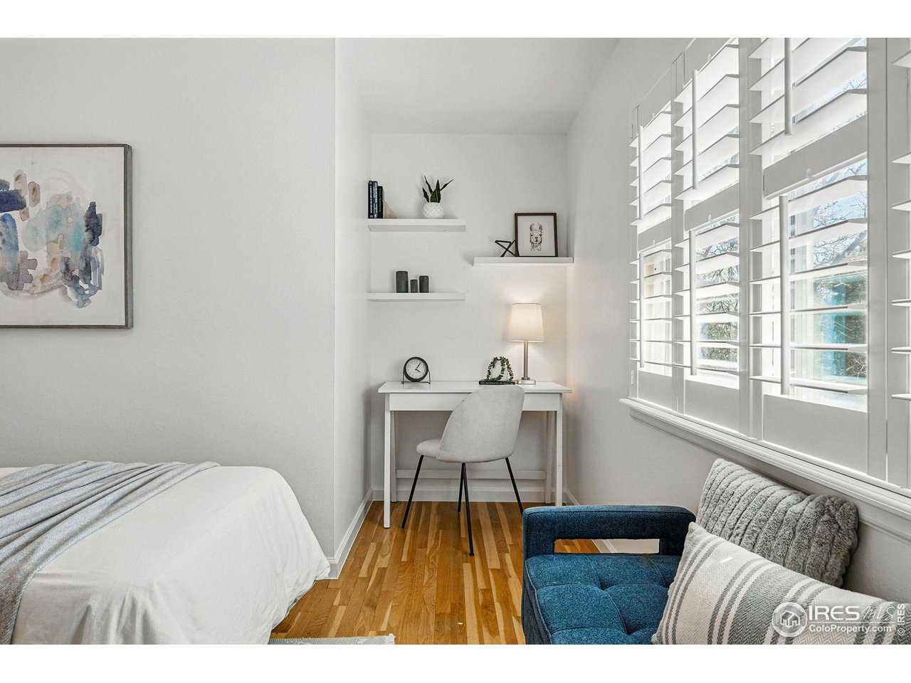 3495 Endicott Drive Boulder, CO 80305 - Photo 20 of 40 a bedroom with a bed and a window