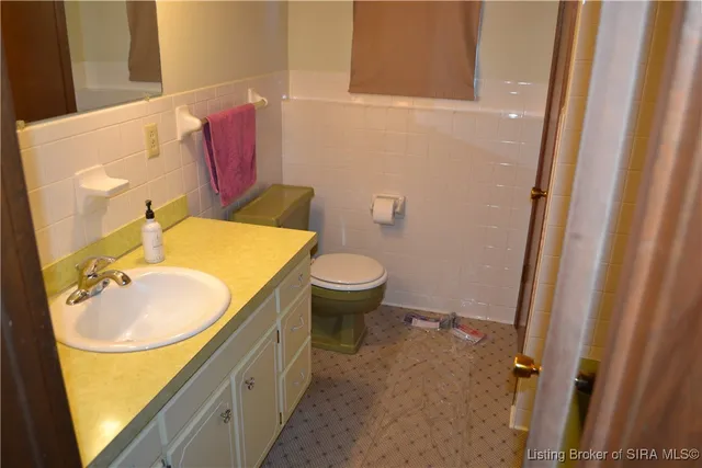 $267,000 | 2435 Clover Valley Drive Northwest, Ramsey, IN 47166