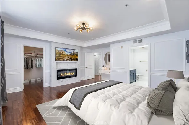 $1,029,000 | 12026 Hoffman Street, Unit 302, Studio City, CA 91604