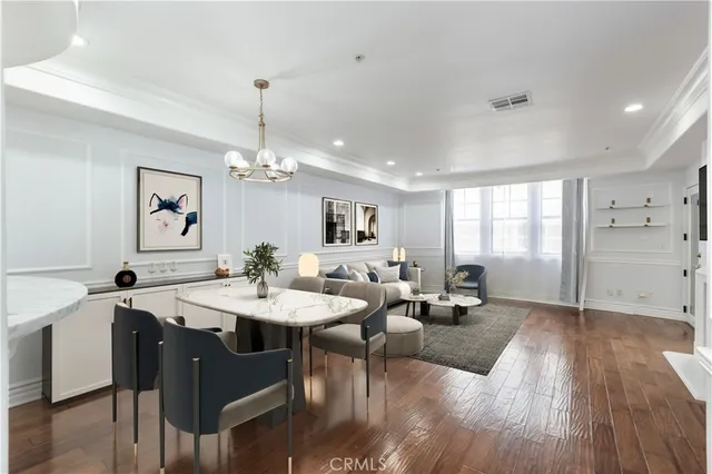 $1,029,000 | 12026 Hoffman Street, Unit 302, Studio City, CA 91604