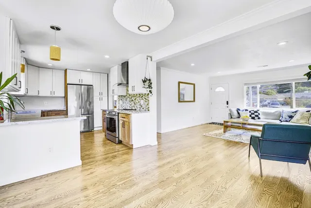 $998,000 | 1043 Aragon Court, Pacifica, CA 94044