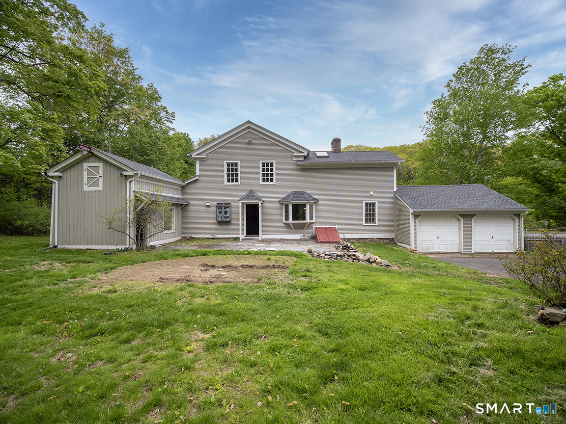 388 Amity Road Woodbridge, CT 06525 - Photo 4 of 39