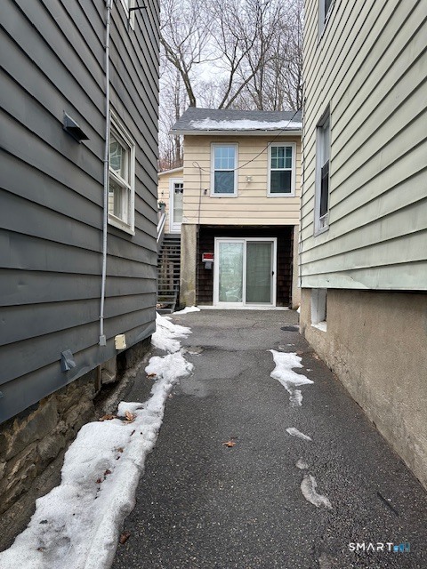 124 Smith Street Derby, CT 06418 - Photo 2 of 22