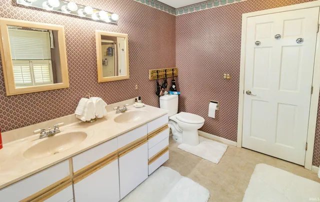 $374,900 | 2535 Grandview Drive, Vincennes, IN 47591