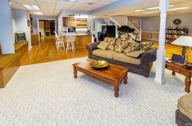 $374,900 | 2535 Grandview Drive, Vincennes, IN 47591