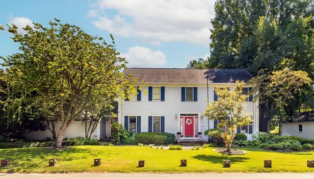 $374,900 | 2535 Grandview Drive, Vincennes, IN 47591