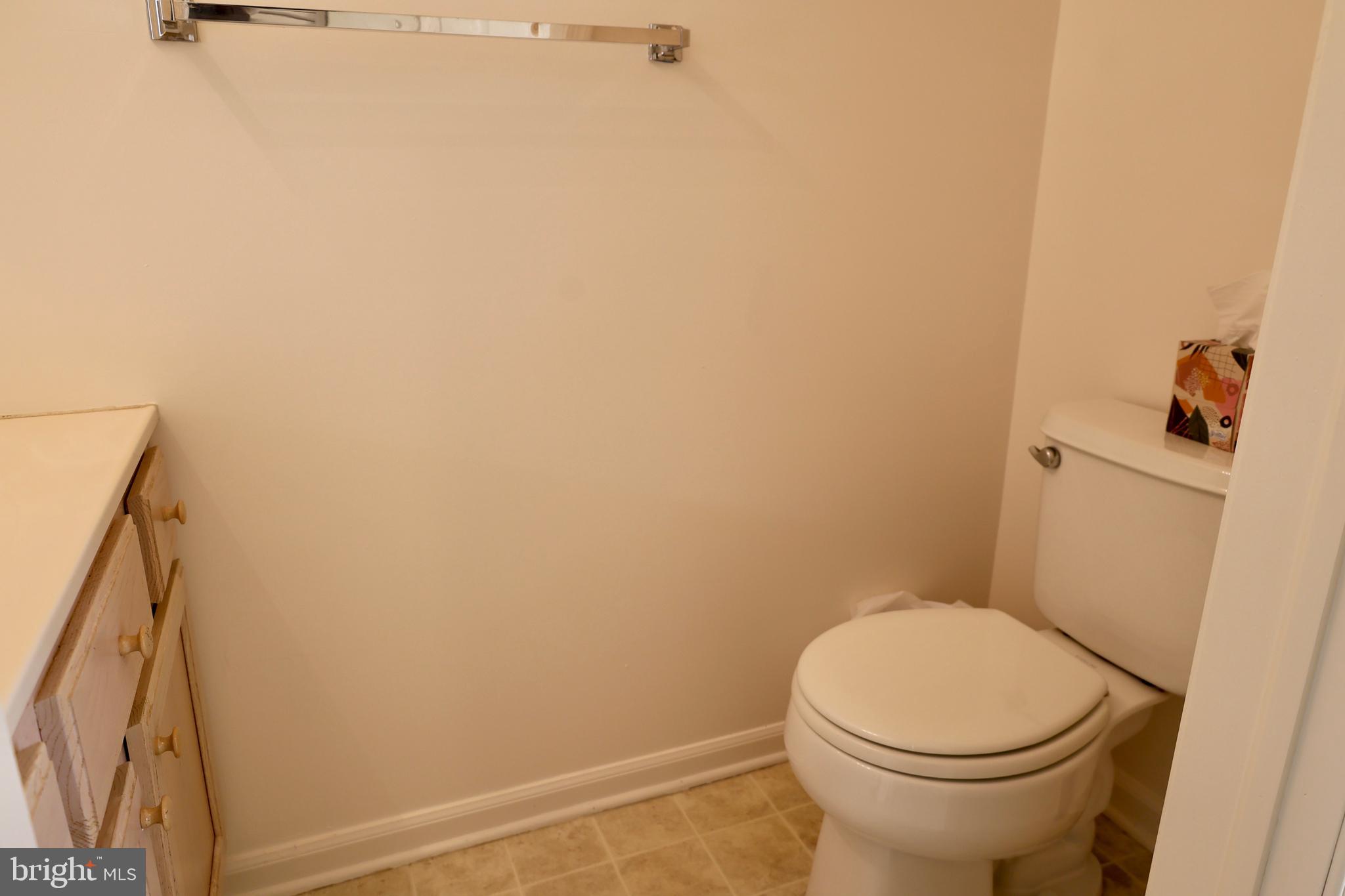 28 Palmer Square Beverly, NJ 08010 - Photo 9 of 17