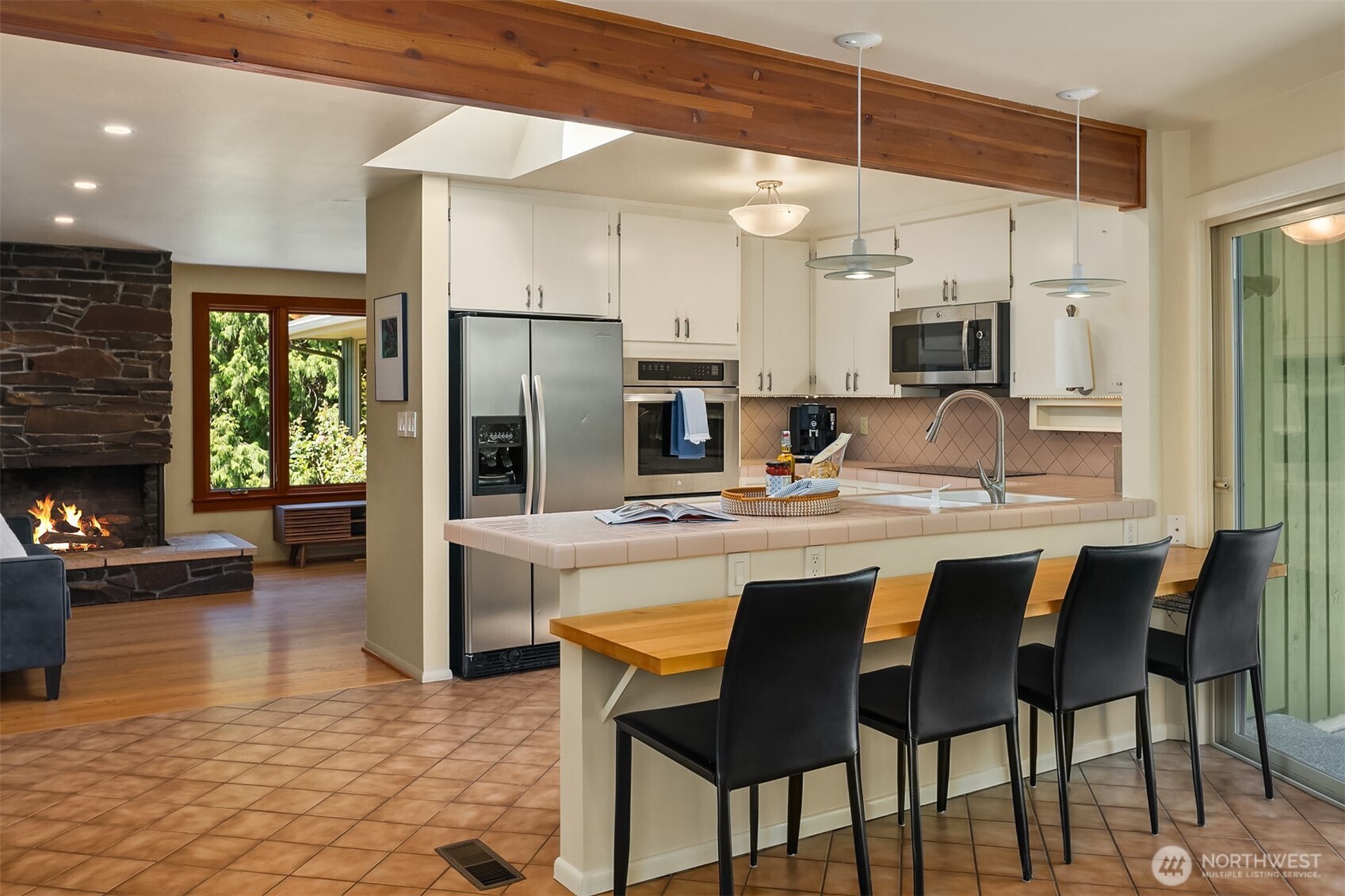 16408 Tiger Mountain Road Southeast Issaquah, WA 98027 - Photo 10 of 30