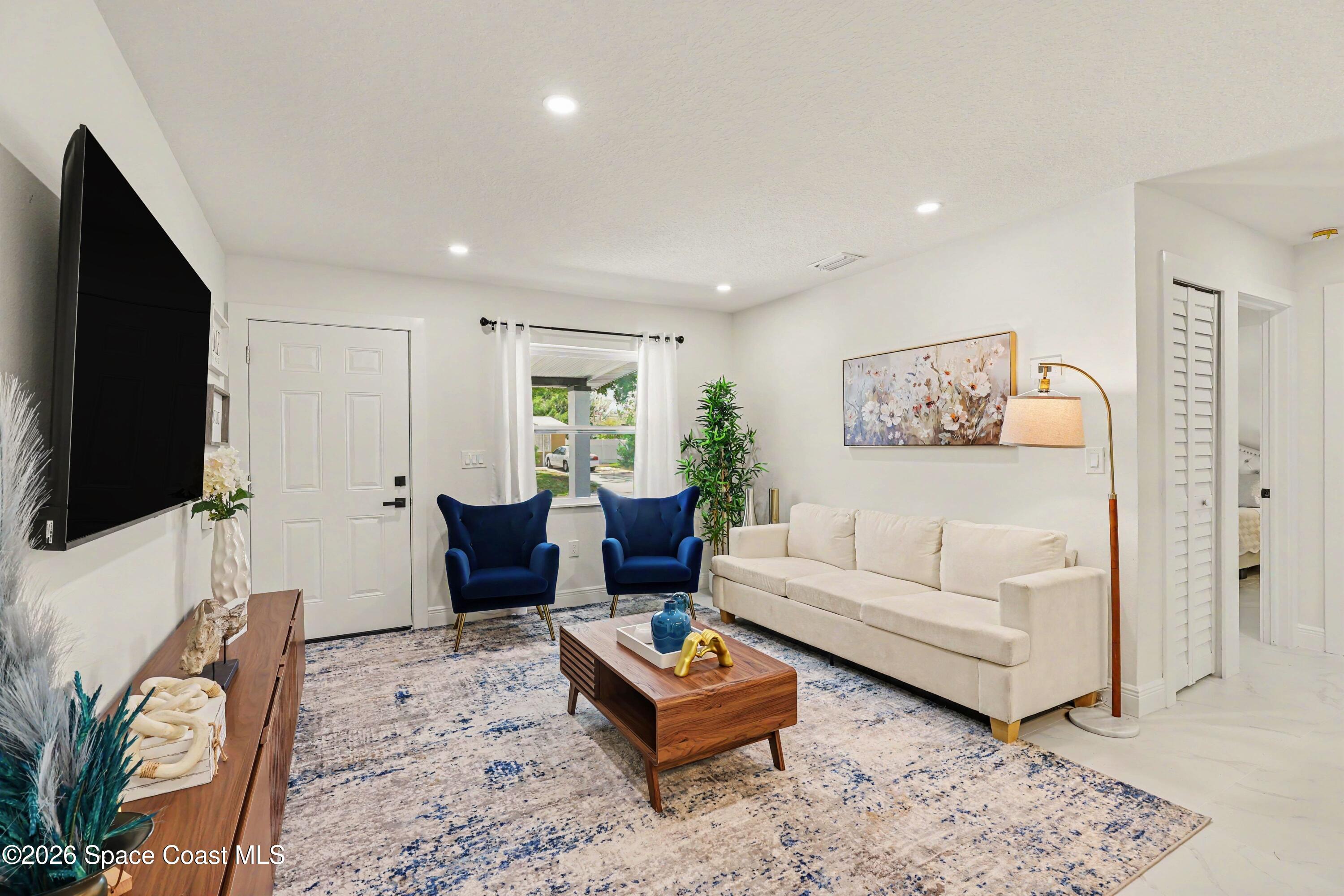 2192 King Richard Road Melbourne, FL 32935 - Photo 6 of 27 009_file_2216