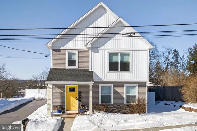 $399,500 | 94 North Reamstown Road, Reamstown, PA 17567