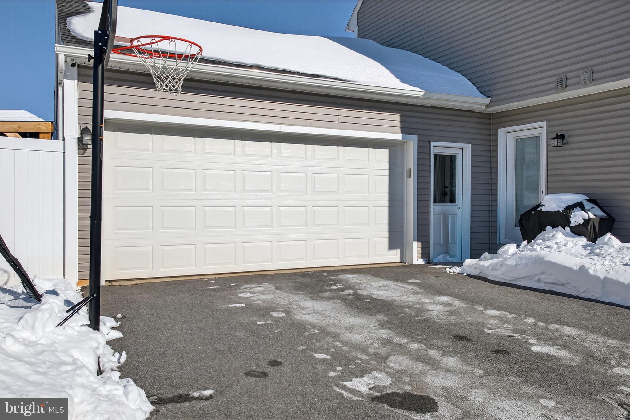 94 North Reamstown Road Reamstown, PA 17567 - Photo 3 of 42 2-car Garage