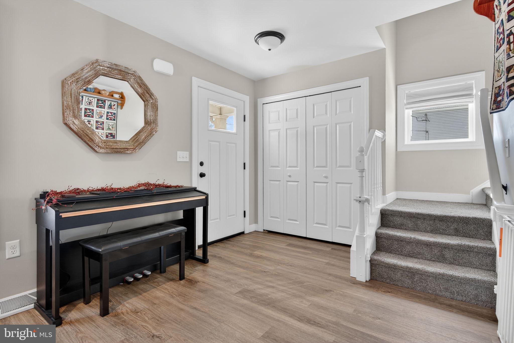 94 North Reamstown Road Reamstown, PA 17567 - Photo 4 of 42 Entry