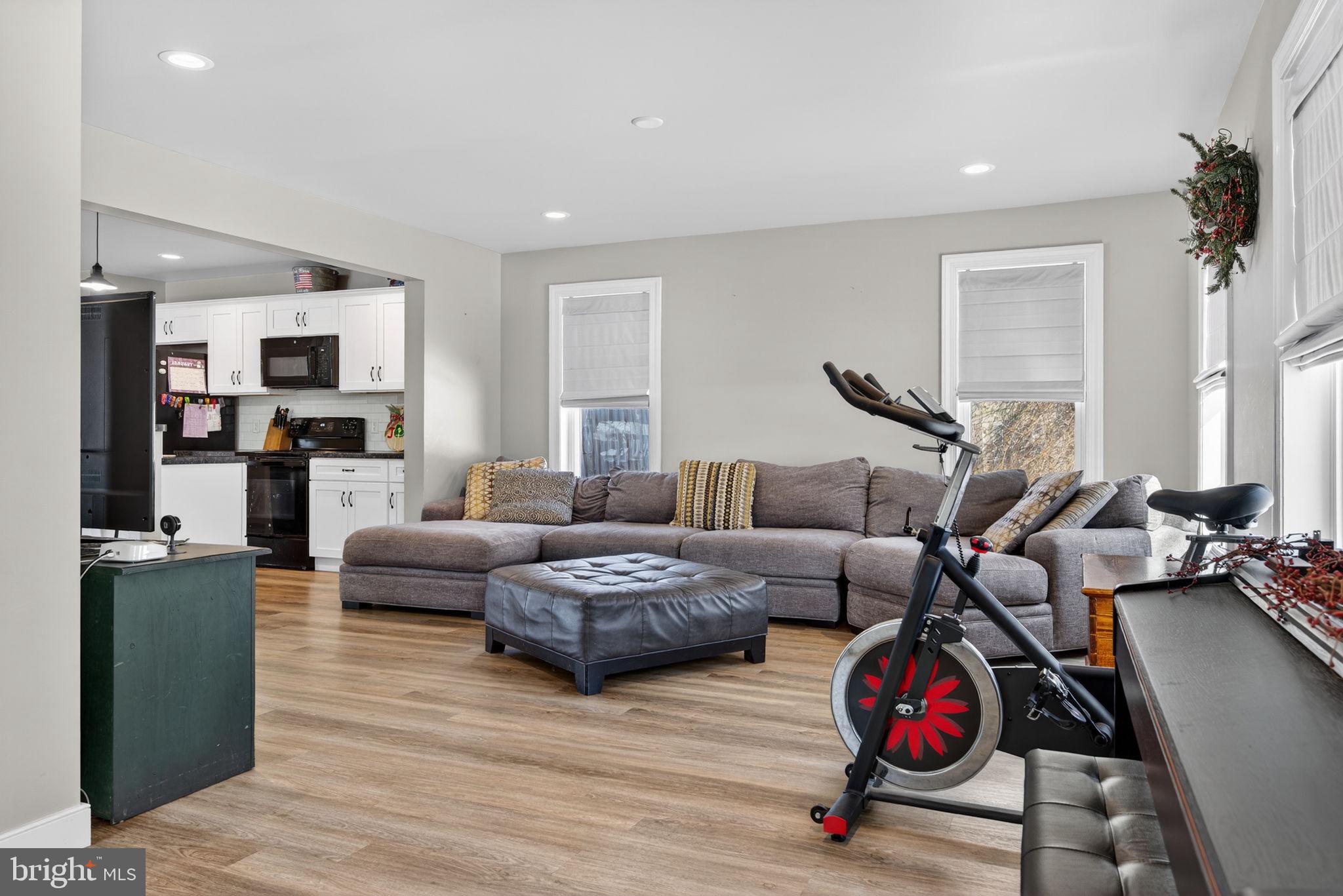 94 North Reamstown Road Reamstown, PA 17567 - Photo 5 of 42 FR