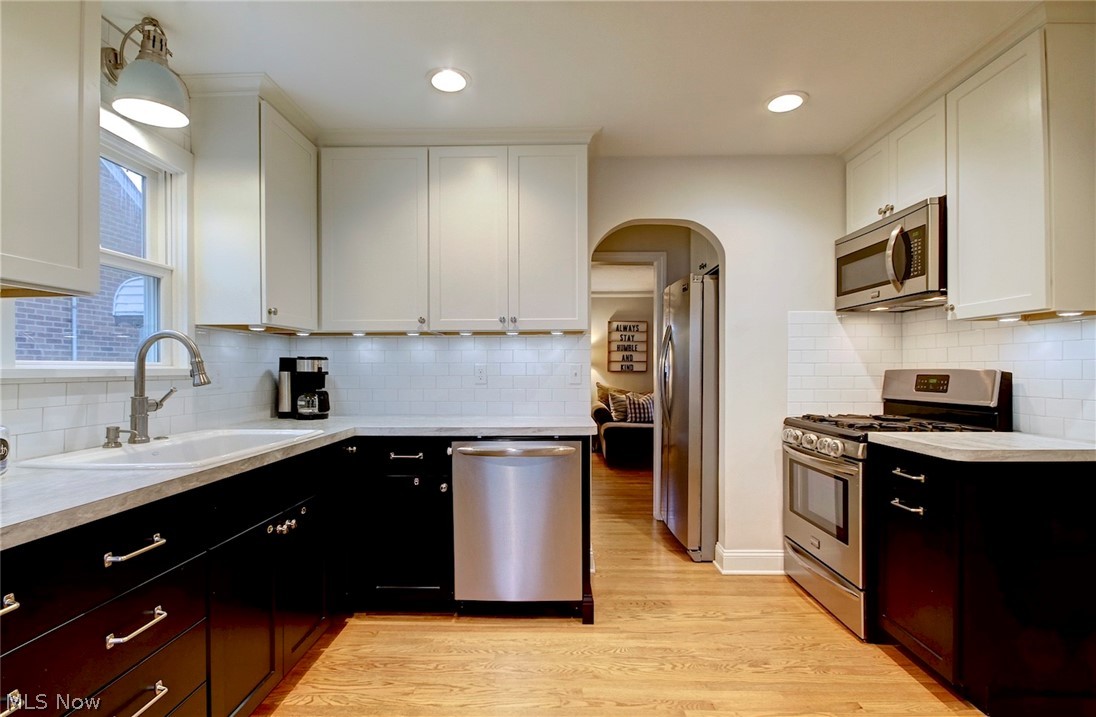 15524 Greenway Road Cleveland, OH 44111 - Photo 15 of 33 Gallery Image 15