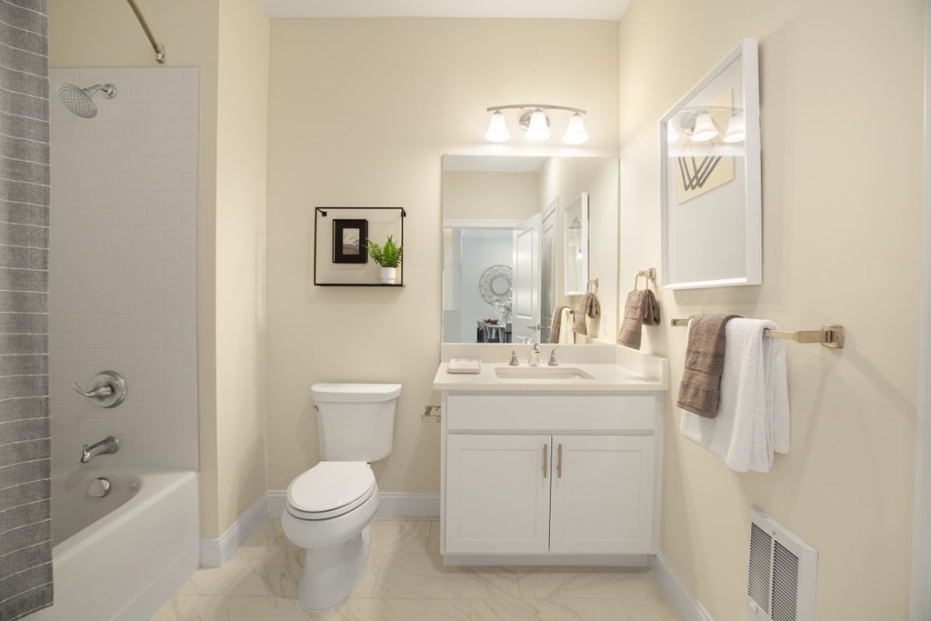 69 Foundry Street, Unit 403 Wakefield, MA 01880 - Photo 9 of 14
