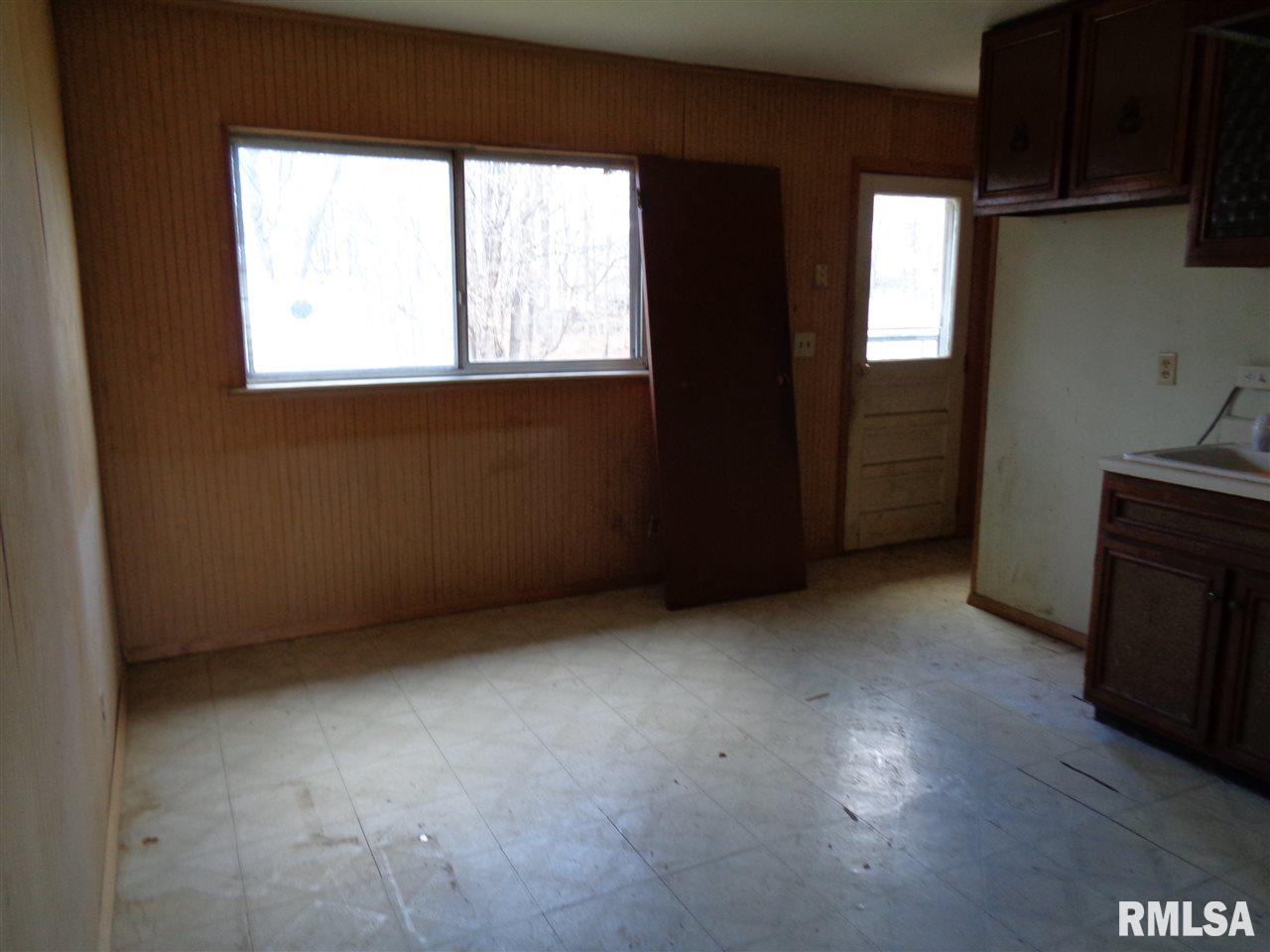 711 Briargate Road Washington, IL 61571 - Photo 6 of 16 Gallery Image 6
