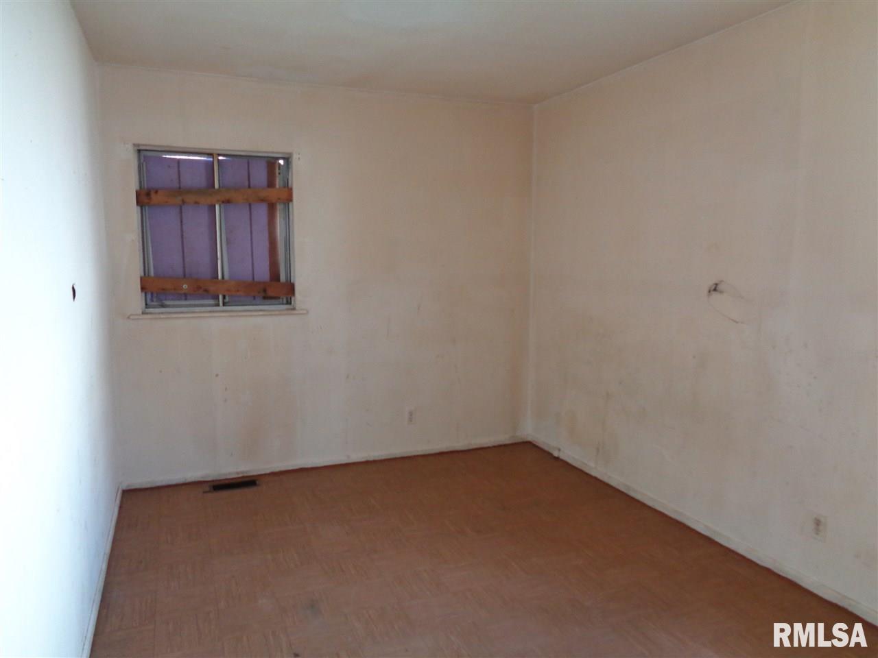 711 Briargate Road Washington, IL 61571 - Photo 8 of 16 Gallery Image 8
