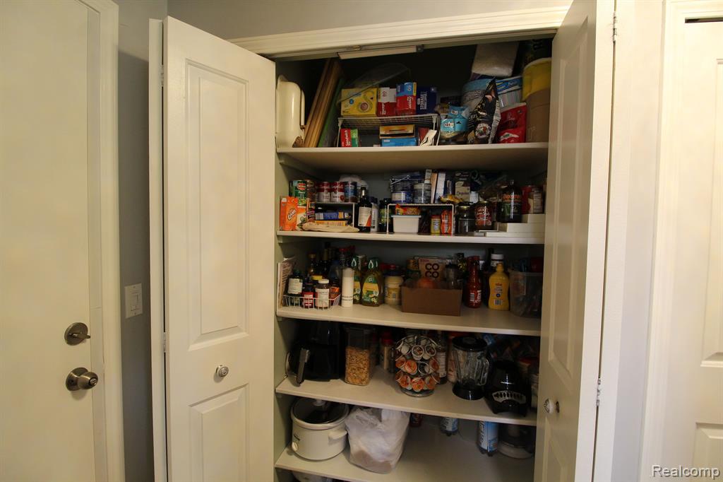 31775 Ridgeside Drive, Unit 2 Farmington Hills, MI 48334 - Photo 25 of 90