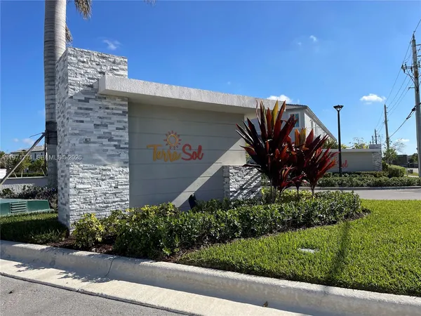 $2,750 | 1427 Southeast 7th Terrace, Unit 1427, Homestead, FL 33034