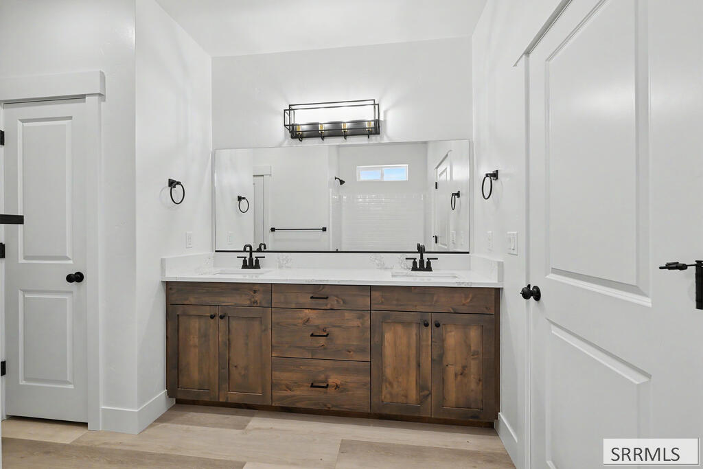 3174 Blue Muse Road Ammon, ID 83406 - Photo 7 of 17 Primary Ensuite