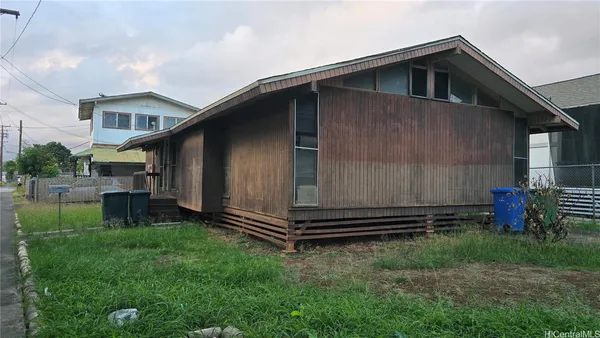 $749,000 | 946 Halona Street, Honolulu, HI 96817