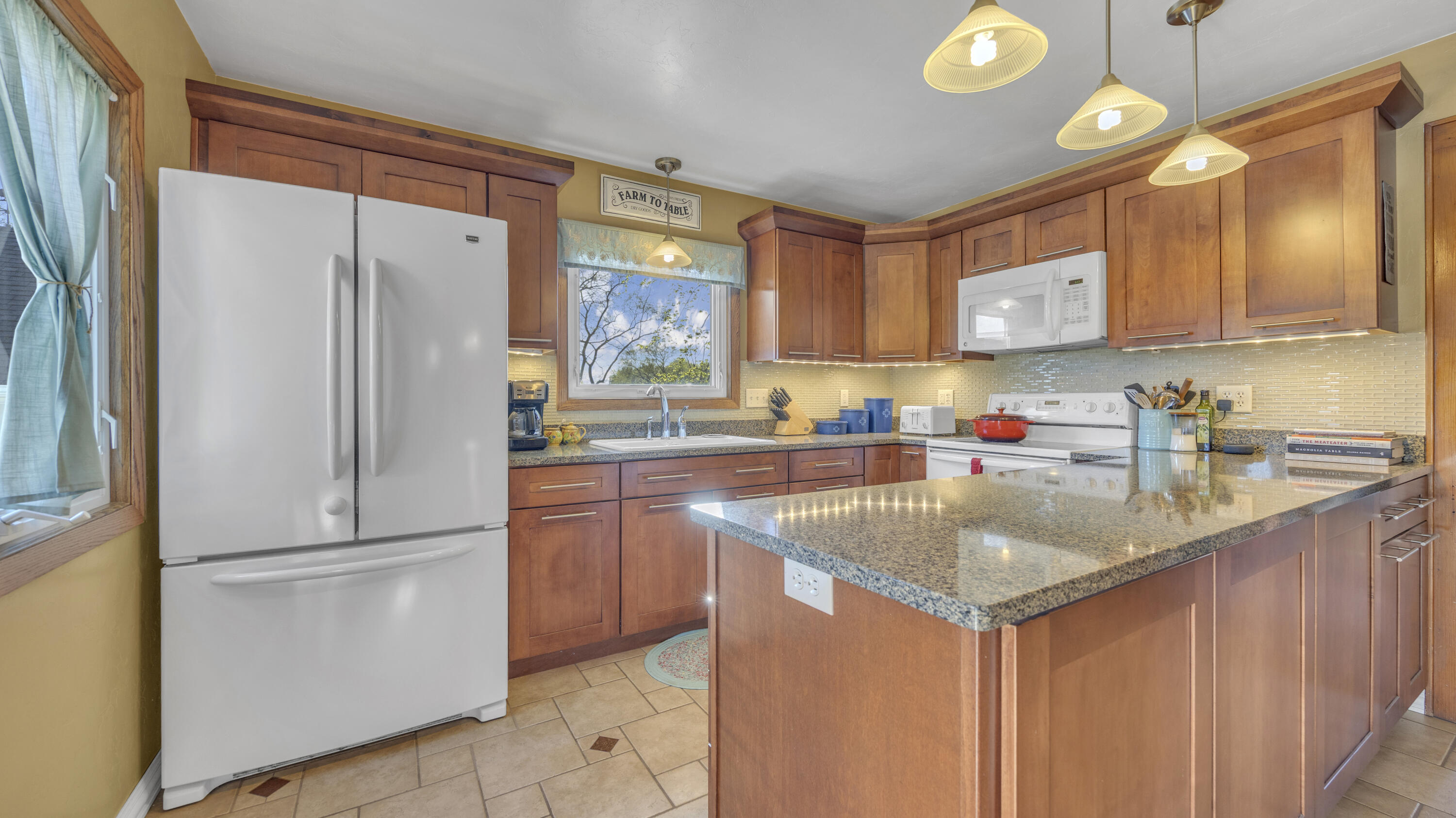 12228 Marken Road Meeme, WI 53042 - Photo 4 of 35 Kitchen (1)