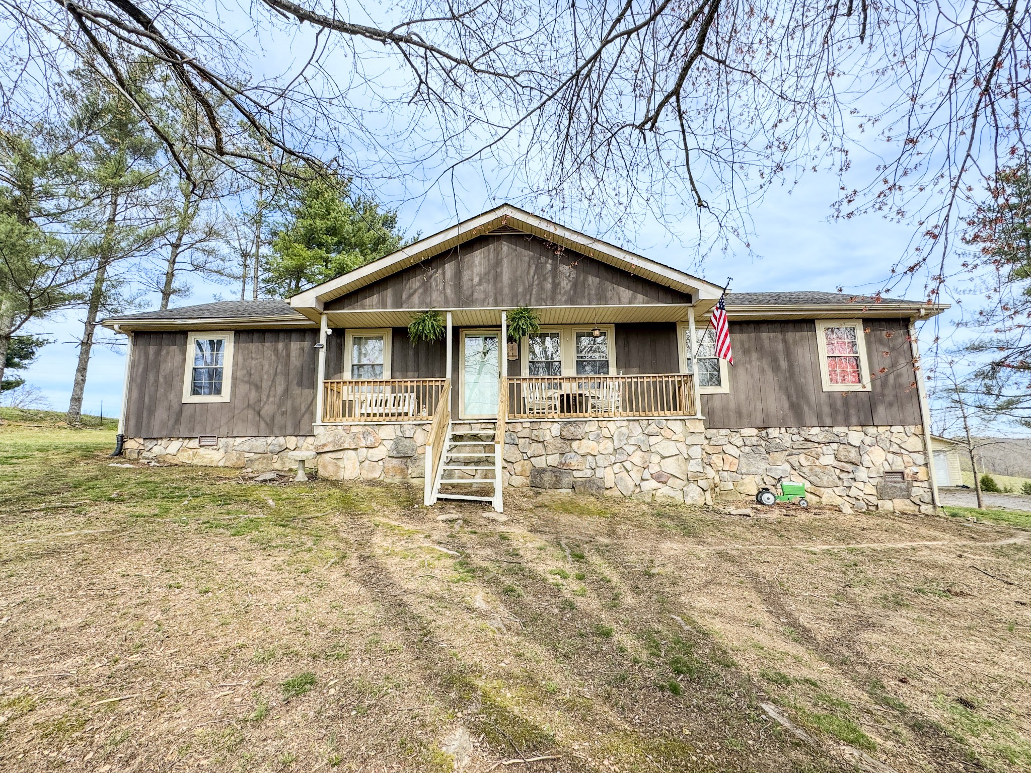 231 Austin Road Lafayette, TN 37083 - Photo 2 of 44