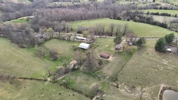 $299,900 | 231 Austin Road, Lafayette, TN 37083