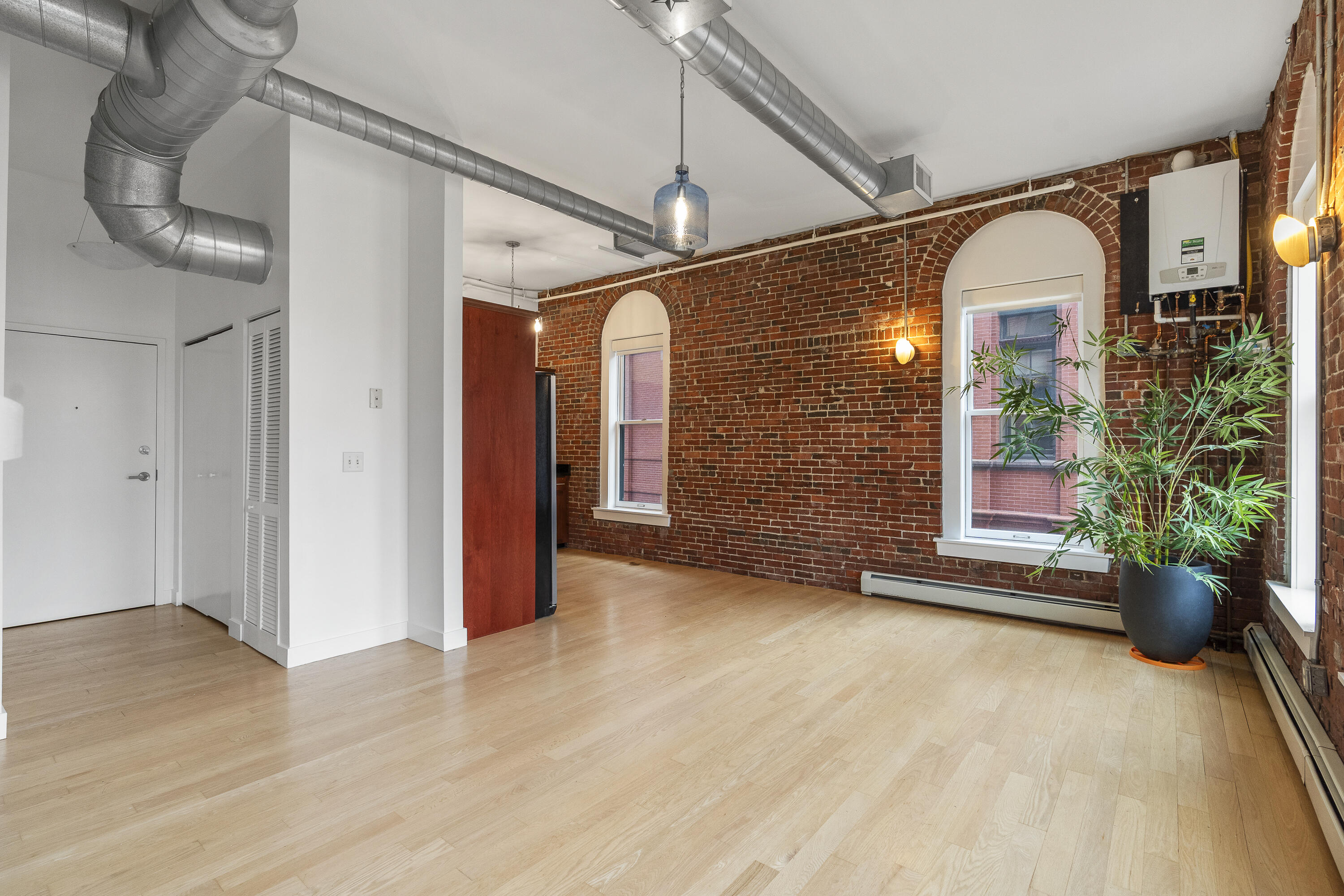 547 Congress Street, Unit 3B Portland, ME 04101 - Photo 6 of 29 21-537A Congress St, #302, Portland, ME-