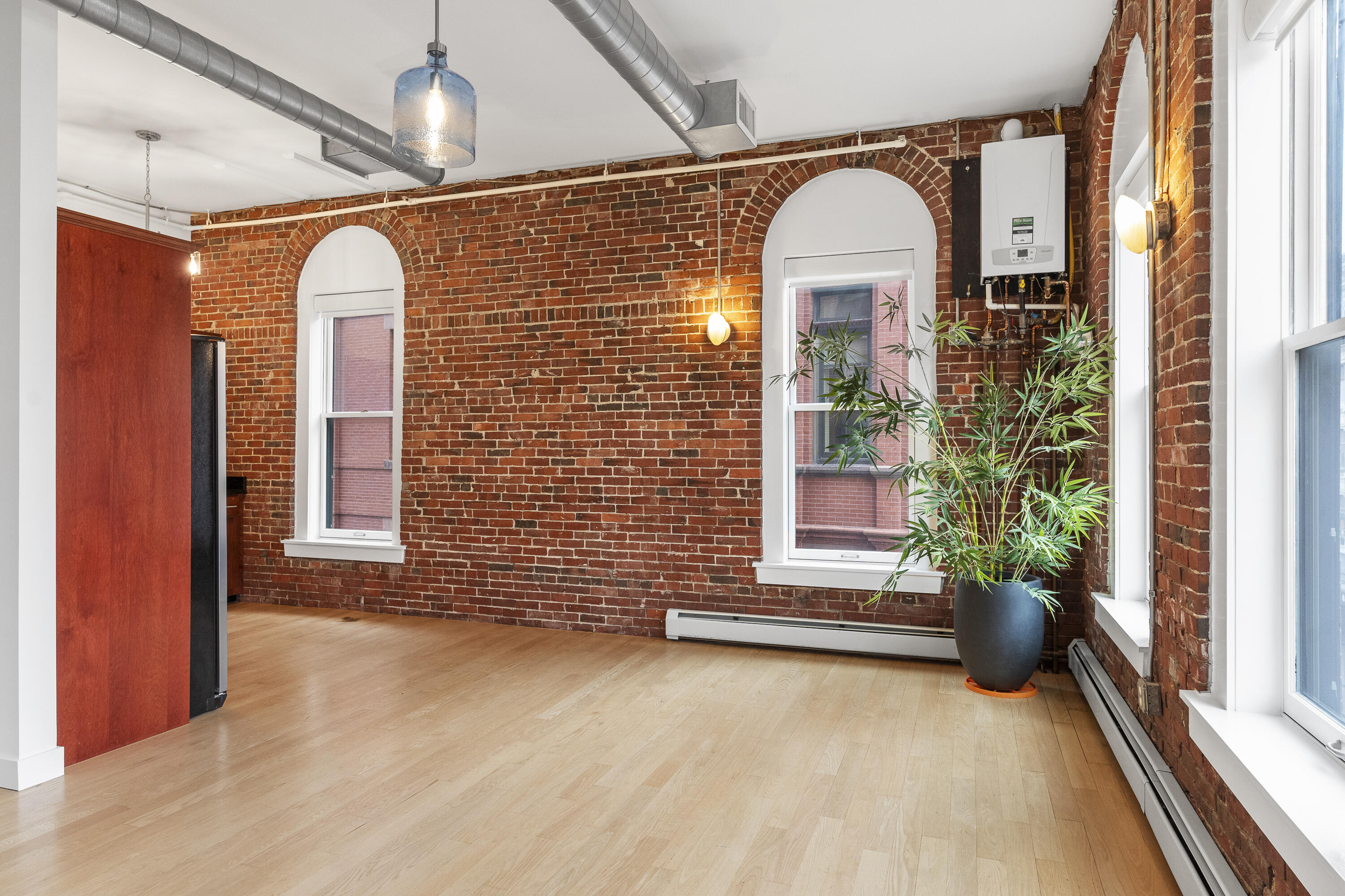 547 Congress Street, Unit 3B Portland, ME 04101 - Photo 7 of 29 22-537A Congress St, #302, Portland, ME-