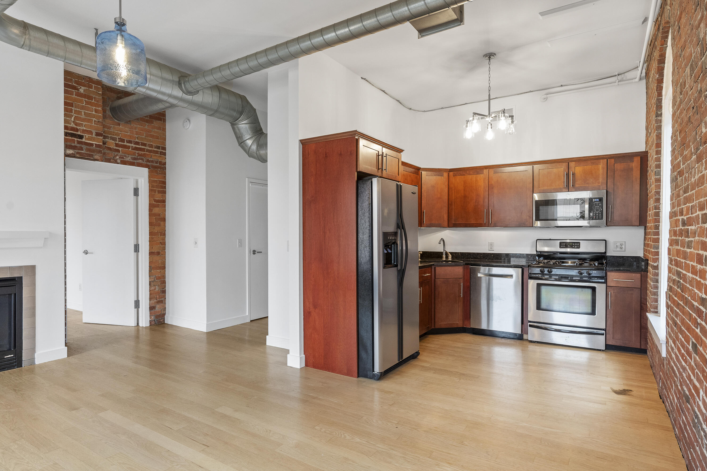 547 Congress Street, Unit 3B Portland, ME 04101 - Photo 8 of 29 24-537A Congress St, #302, Portland, ME-