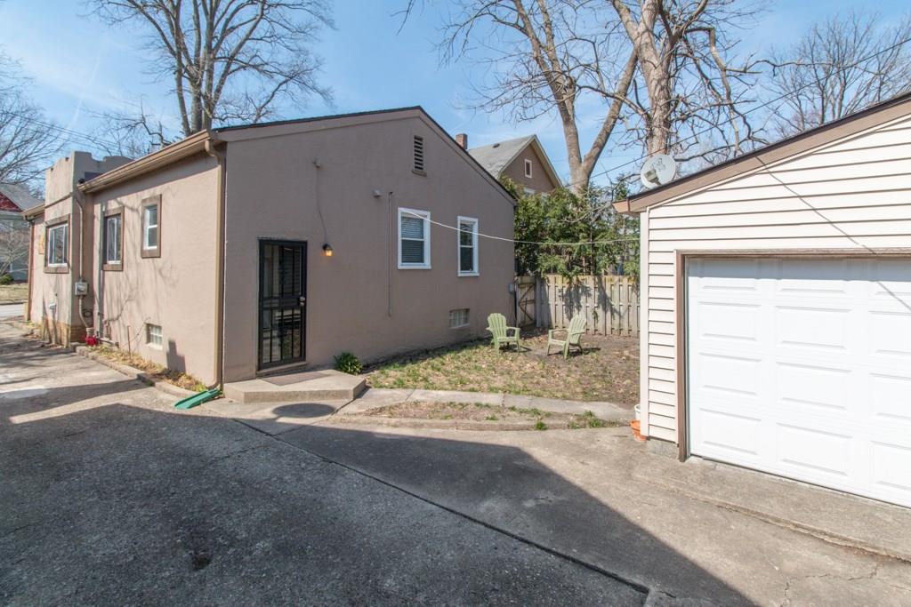 359 South Audubon Road Indianapolis, IN 46219 - Photo 3 of 27 Gallery Image 3