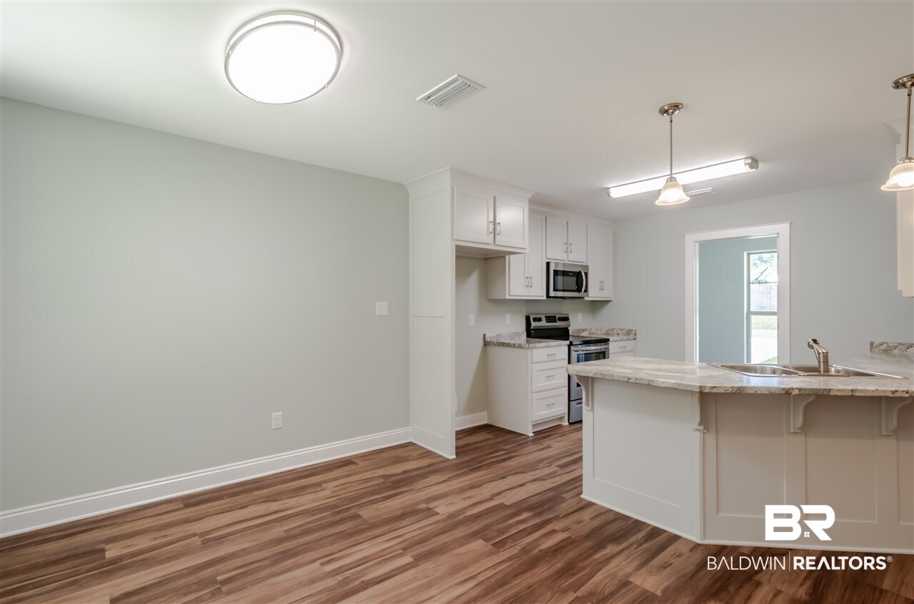 9622 Magnolia Cove Court Semmes, AL 36575 - Photo 13 of 36