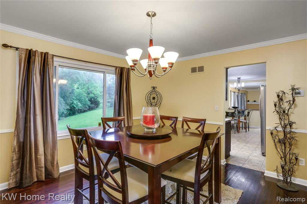 25861 Beecham Road Farmington Hills, MI 48336 - Photo 8 of 33