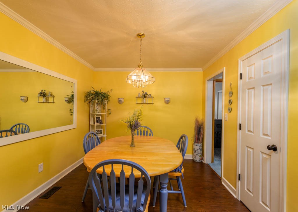 32144 Densmore Road Willowick, OH 44095 - Photo 3 of 27 Dining Room