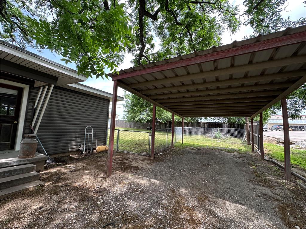 7350 Highway 67, Unit 377N Comanche, TX 76442 - Photo 7 of 13 a view of back yard of the house