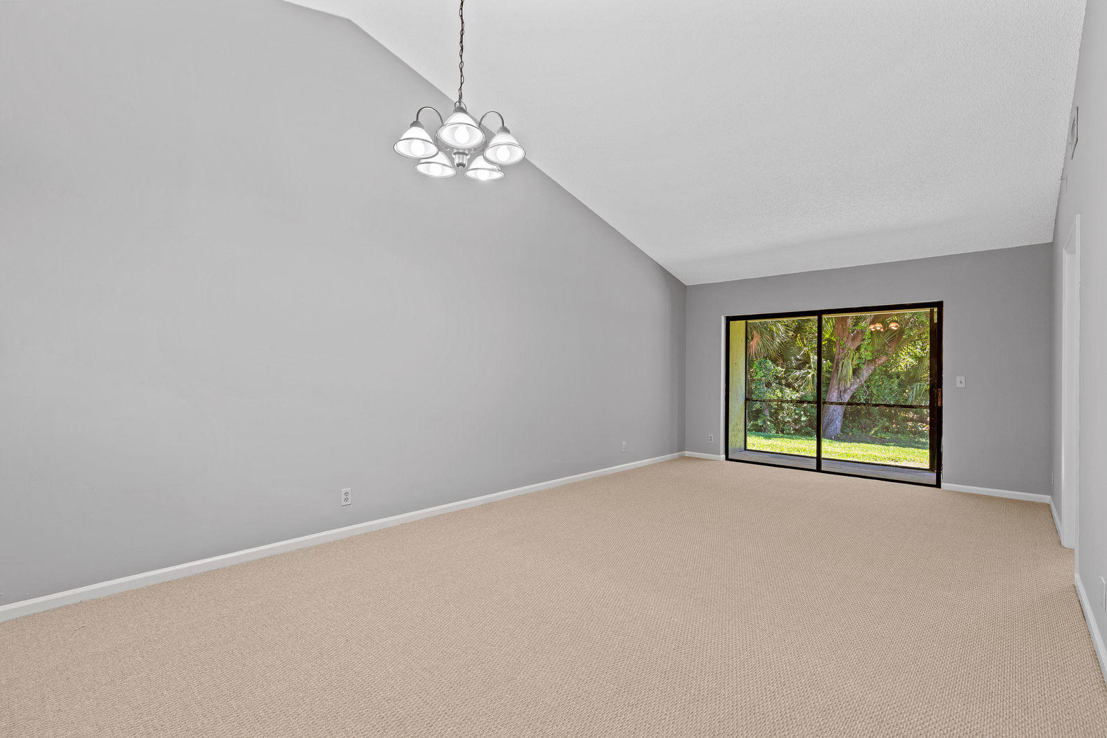 460 Hardwood Place Boca Raton, FL 33431 - Photo 3 of 27 Living Room
