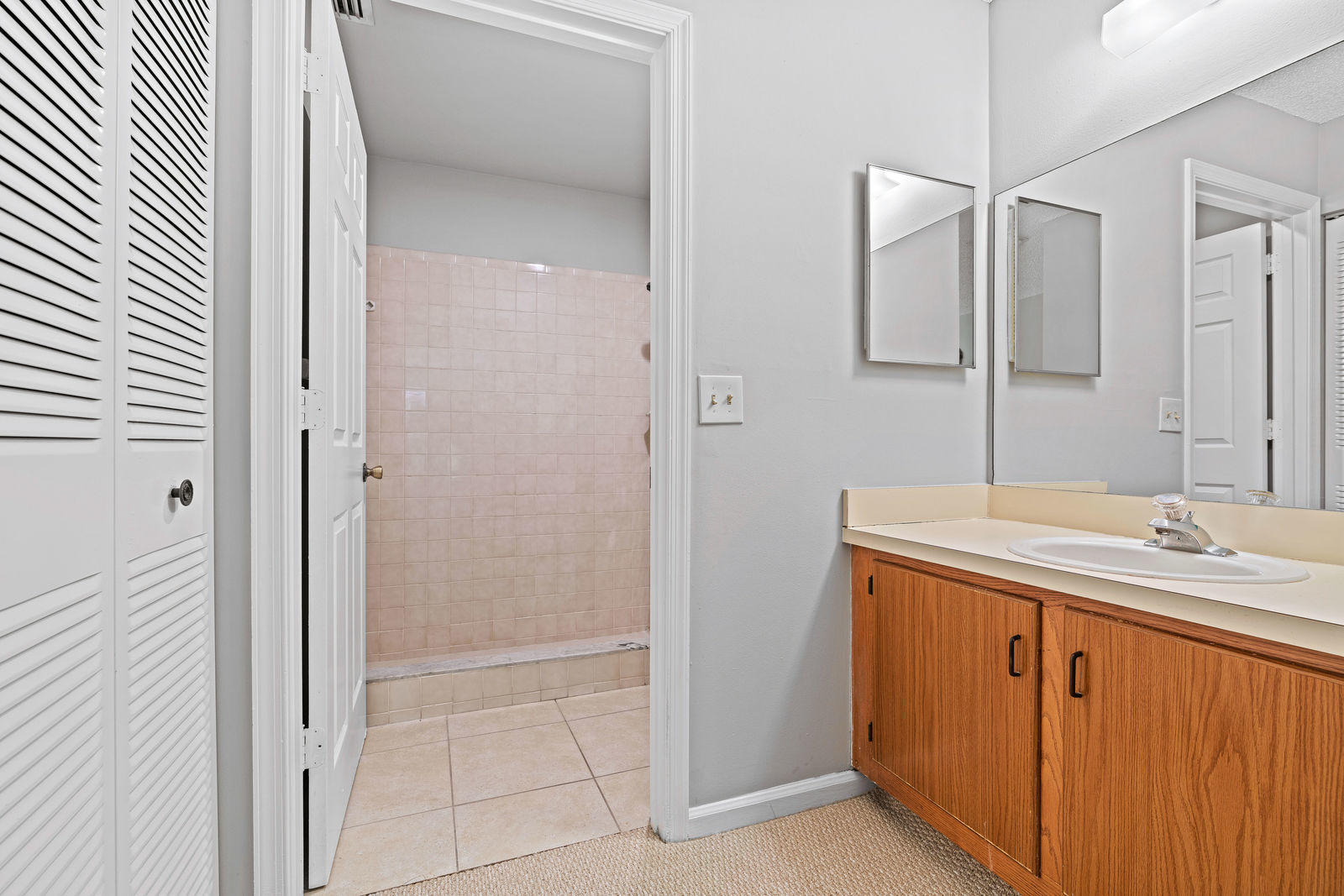 460 Hardwood Place Boca Raton, FL 33431 - Photo 8 of 27 Master Bath