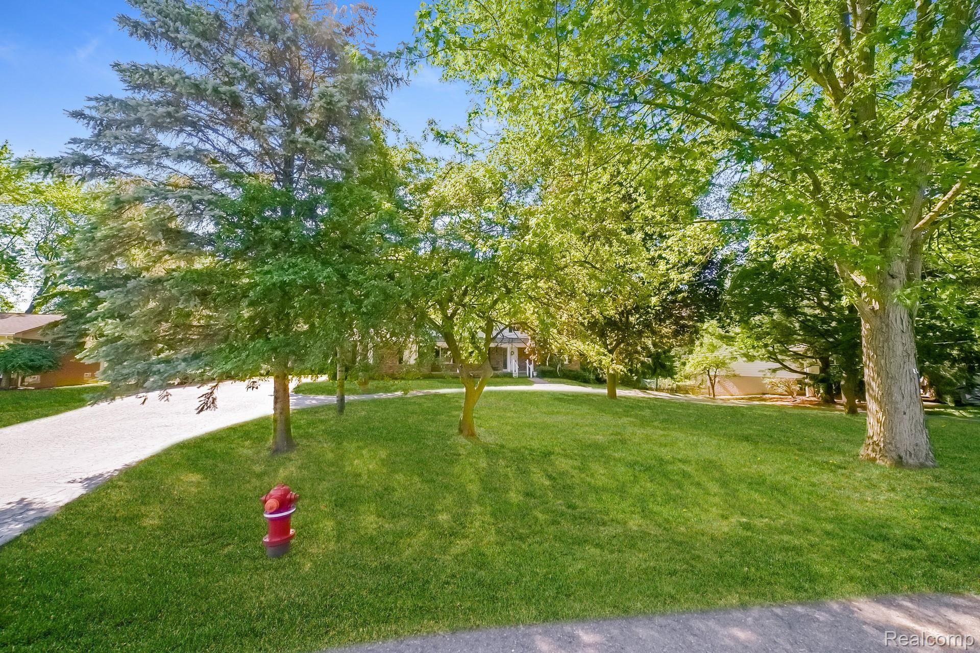 896 Allston Drive Rochester, MI 48309 - Photo 52 of 57 053-photo-rear-view-8358005.jpg