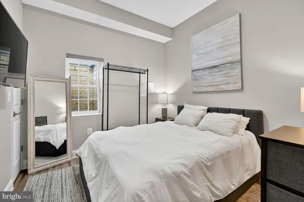 $4,000 | 133 7th Street Southeast, Unit 3, Washington, DC 20003