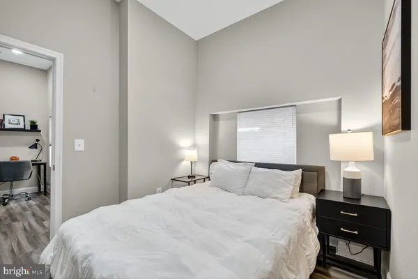 $4,000 | 133 7th Street Southeast, Unit 3, Washington, DC 20003