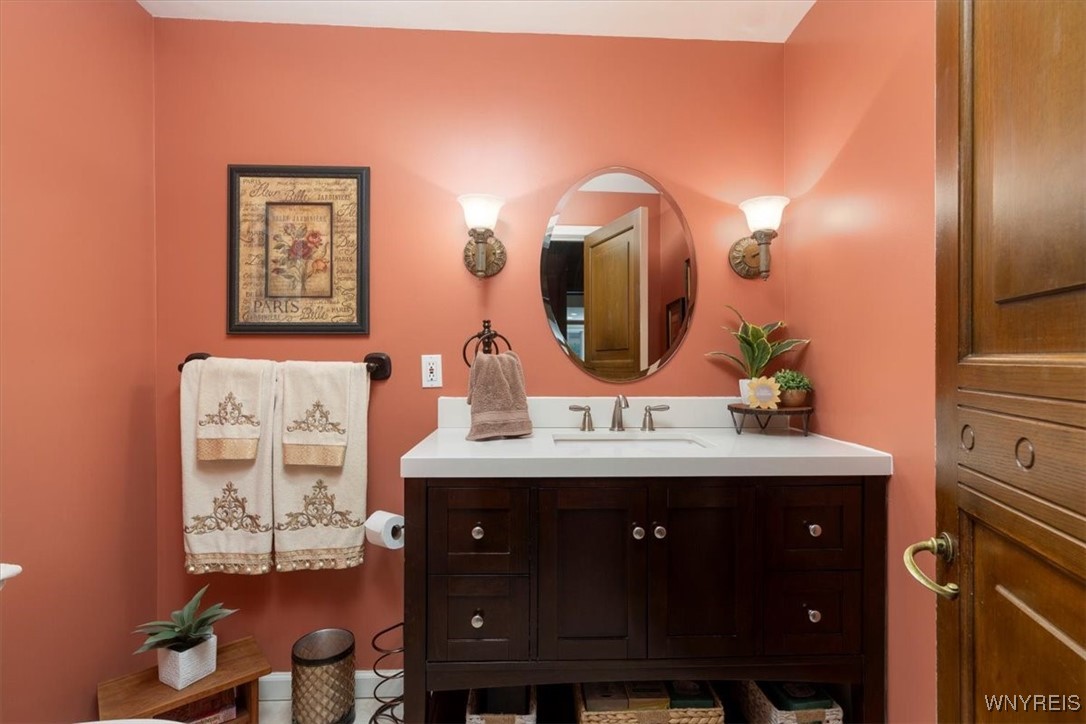 1005 Big Tree Road East Aurora, NY 14052 - Photo 21 of 50 HALF BATH