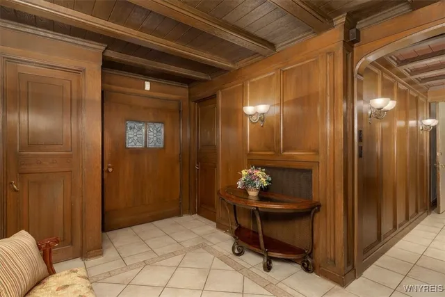 $1,600,000 | 1005 Big Tree Road, East Aurora, NY 14052