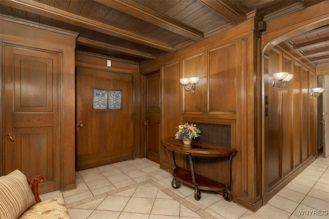 1005 Big Tree Road East Aurora, NY 14052 - Photo 3 of 50 FOYER